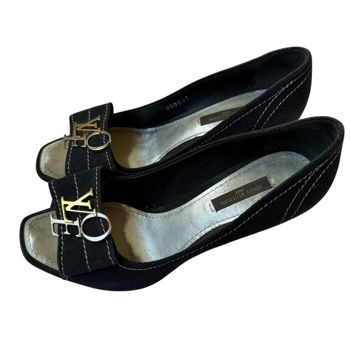 Louis Vuitton LOVE Logo Canvas Pumps