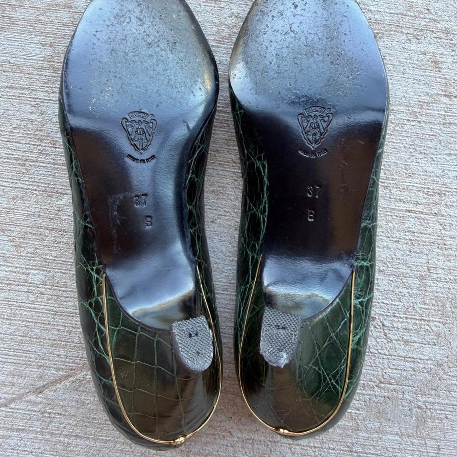 Gucci Green Crocodile Pointed-Toe Kitten Pumps
