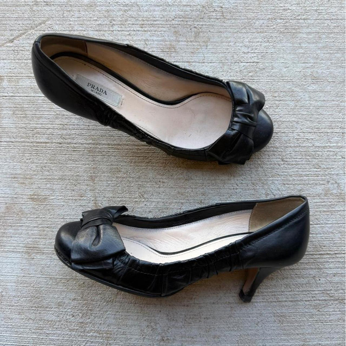 Prada Bow Black Leather Y2K Pumps