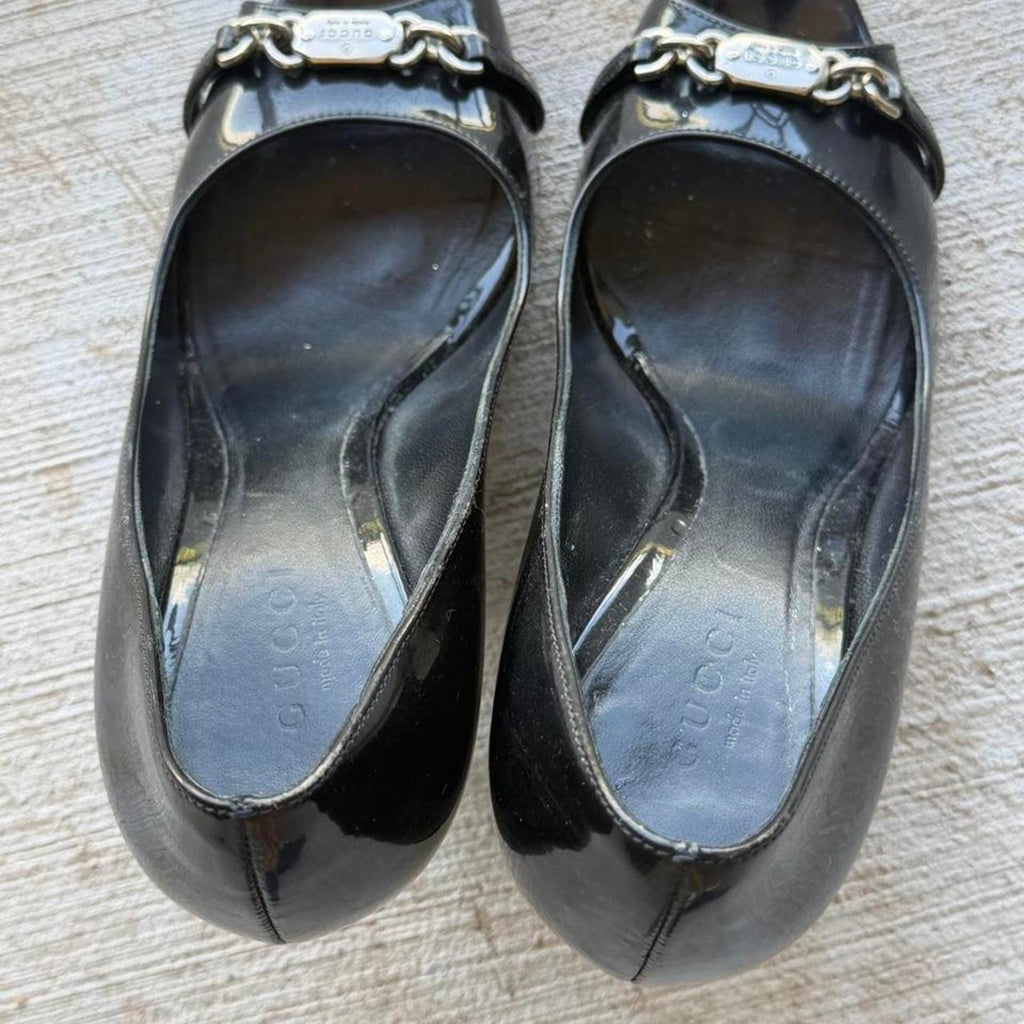 Gucci Silver Chain Black Patent Peep-Toe Pumps