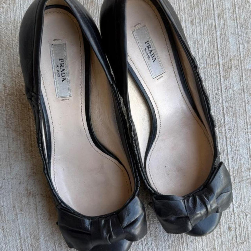 Prada Bow Black Leather Y2K Pumps