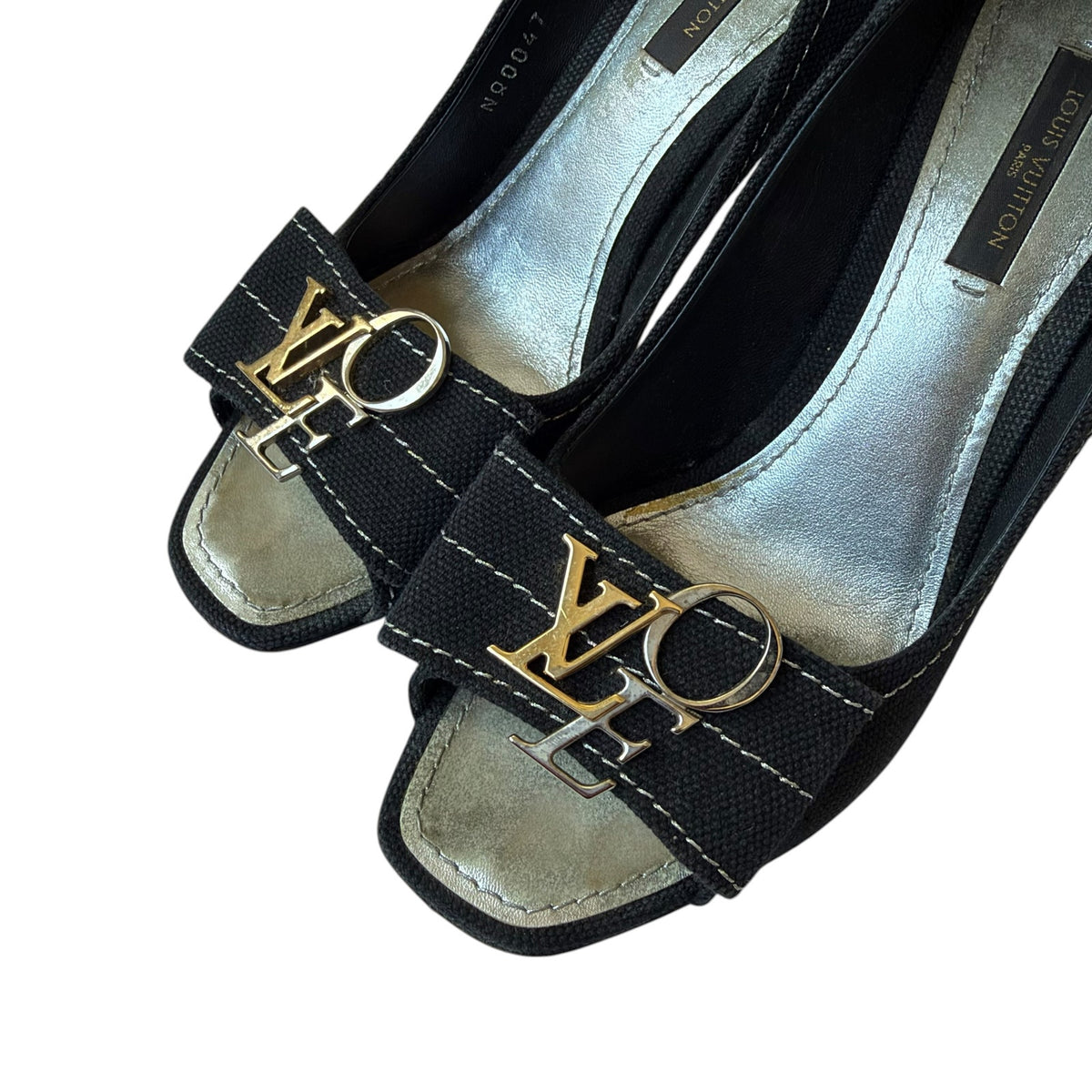 Louis Vuitton LOVE Logo Canvas Pumps